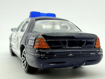 Ford Crown Victoria Realtoy Granatowy 1:64 – zdjęcie 5