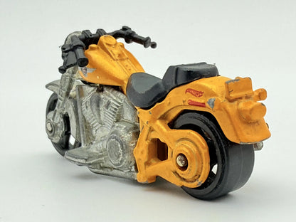 Harley-Davidson Fat Boy, Hot Wheels 2012, Resoraki, Die cast, Żółty, 1:64 – zdjęcie 5