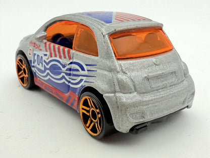 Fiat 500 Hot Wheels 2013 Srebrna 1:64 – zdjęcie 5