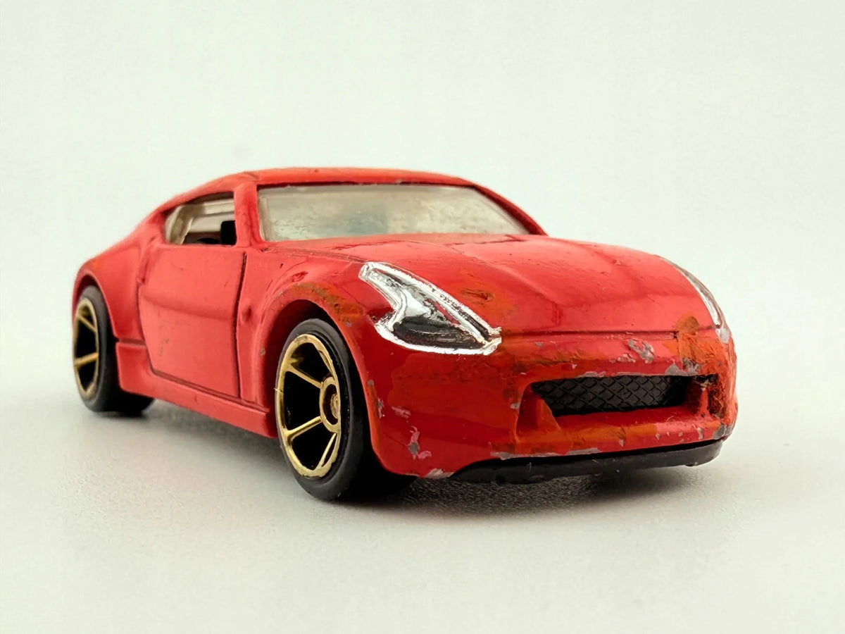 Nissan 370Z Hot Wheels Czerwony 1:64 – zdjęcie 5