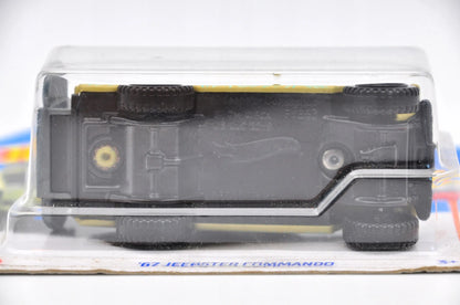 '67 JEEPSTER COMMANDO Hot Wheels 2023 Żółty 1:64 – zdjęcie 5