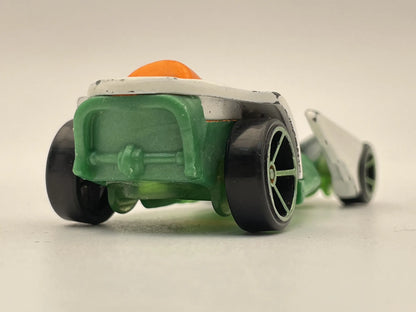 BUAYING MENACE, Hot Wheels 2017, Die cast 607, Biały, 1:64, – zdjęcie 5