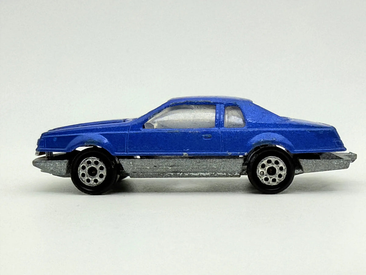 Ford Thunderbird, Majorette, die cast resoraki, 1:64 – zdjęcie 5