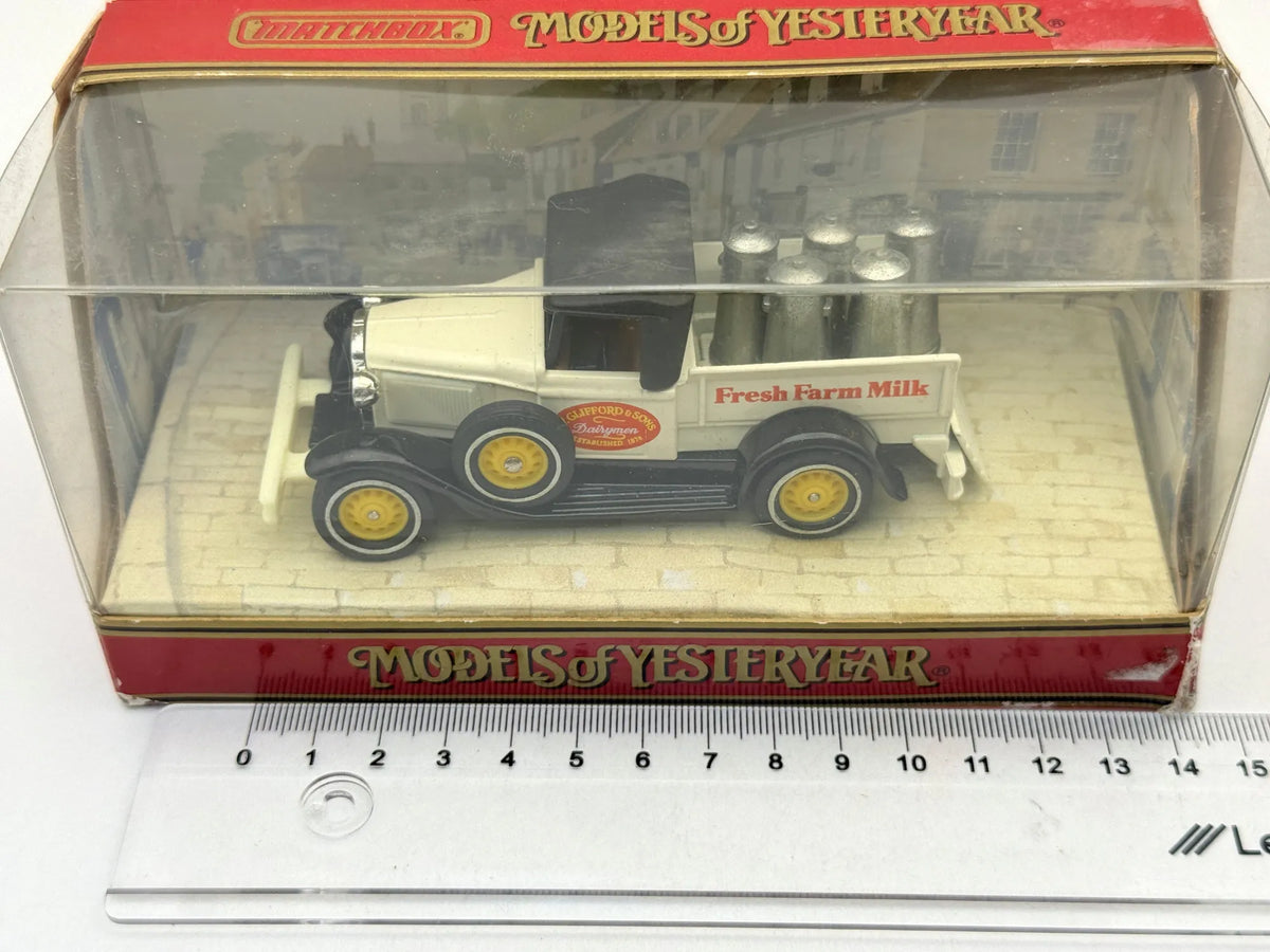FORD MODEL A PICKUP Models of Yeasteryear Matchbox Biały 1:40 Made in Macau – zdjęcie 5