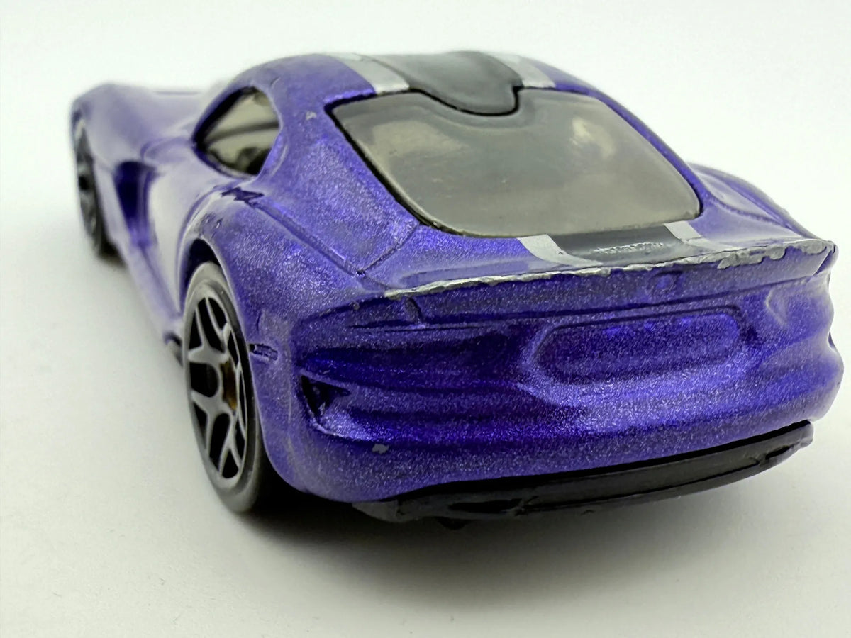2013 Dodge Viper Hot Wheels Fioletowy 1:64 – zdjęcie 5