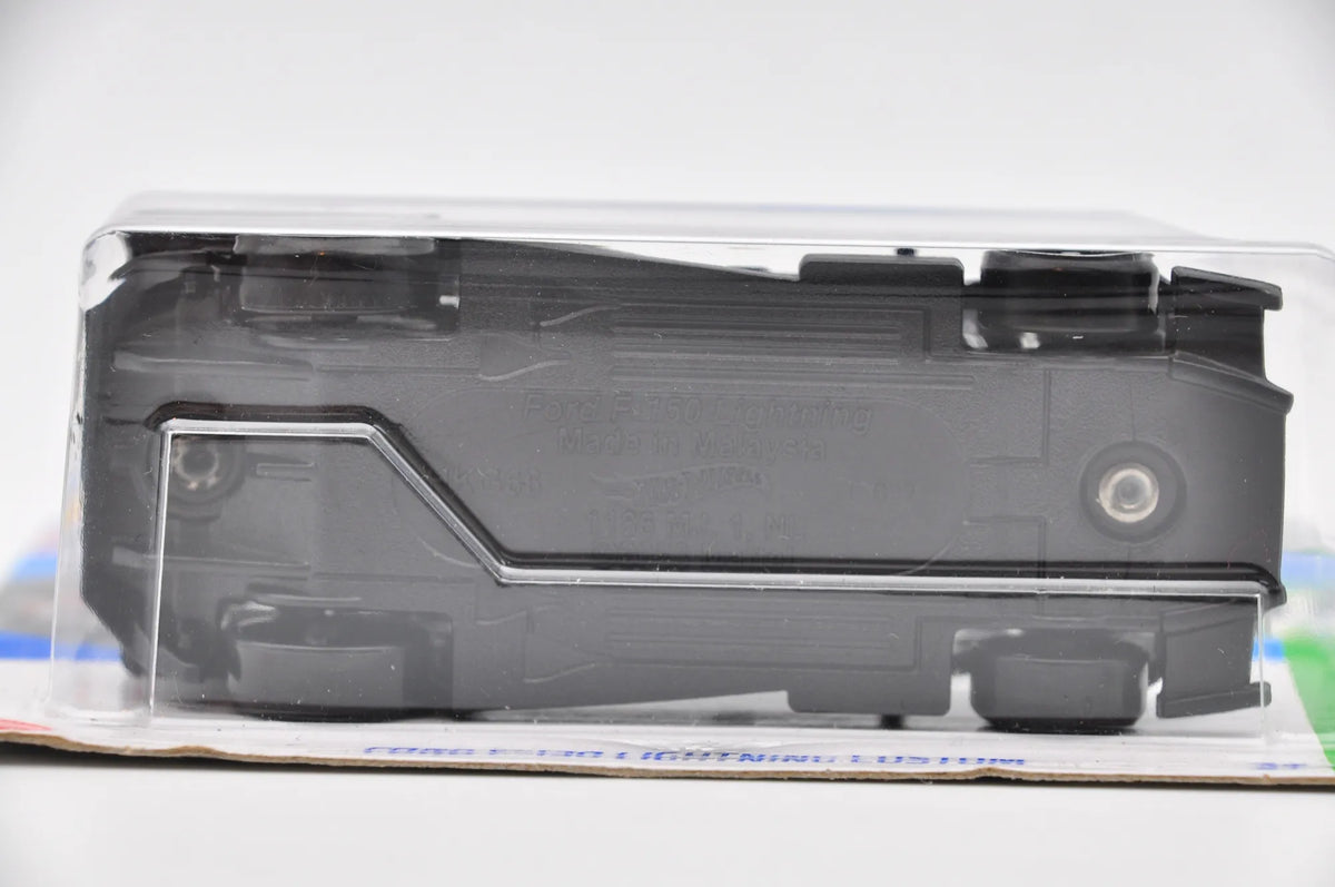 Ford F-150 Lightning Custom Hot Wheels 2024 Czarny 1:64 – zdjęcie 5