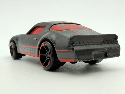 Camaro Z28 Hot Wheels Czarna 1:64 – zdjęcie 5