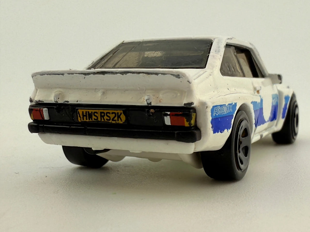 Ford Escort Rs2000 Hot Wheels 2012 Biały 1:64 – zdjęcie 5