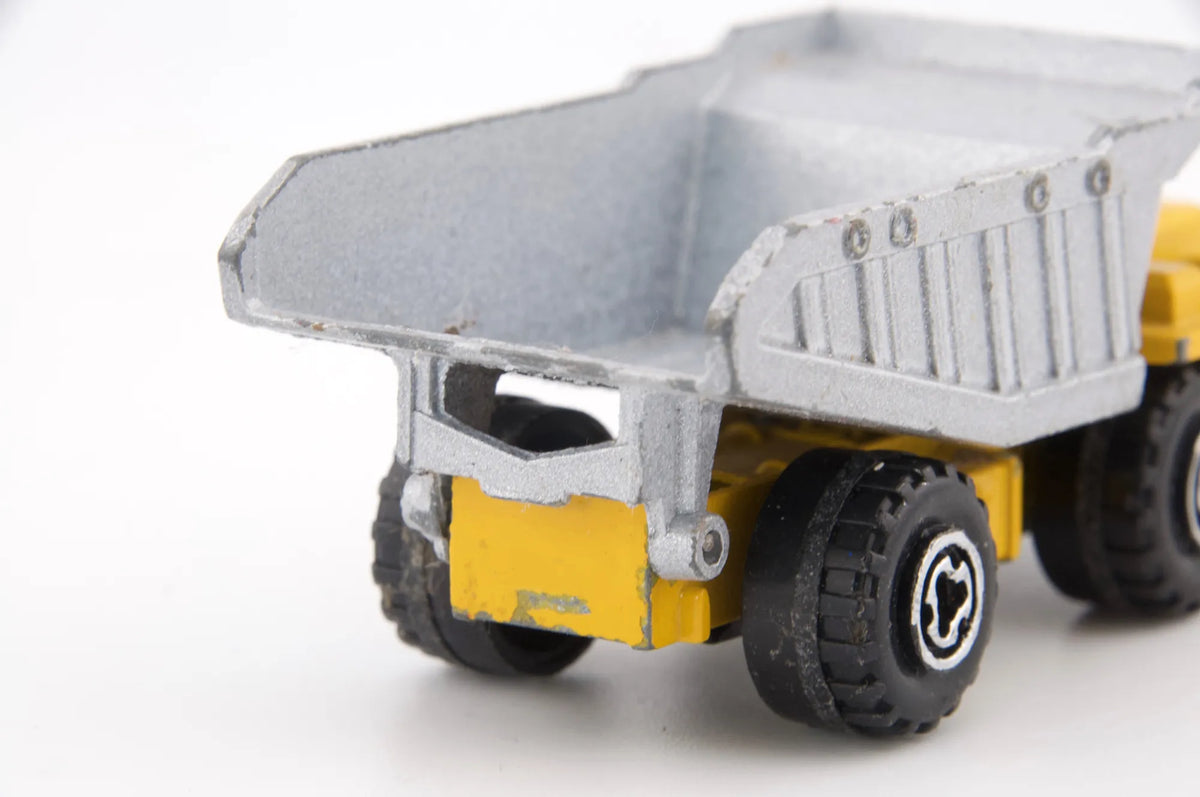BENNE CARRIERE Majorette Żółto-Srebrna 1:64 – zdjęcie 5