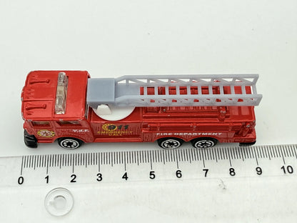 FIRE TRUCK, 911 Straż pożarna, Vintage Die cast 07/10, Czerwony, 1:64 – zdjęcie 5