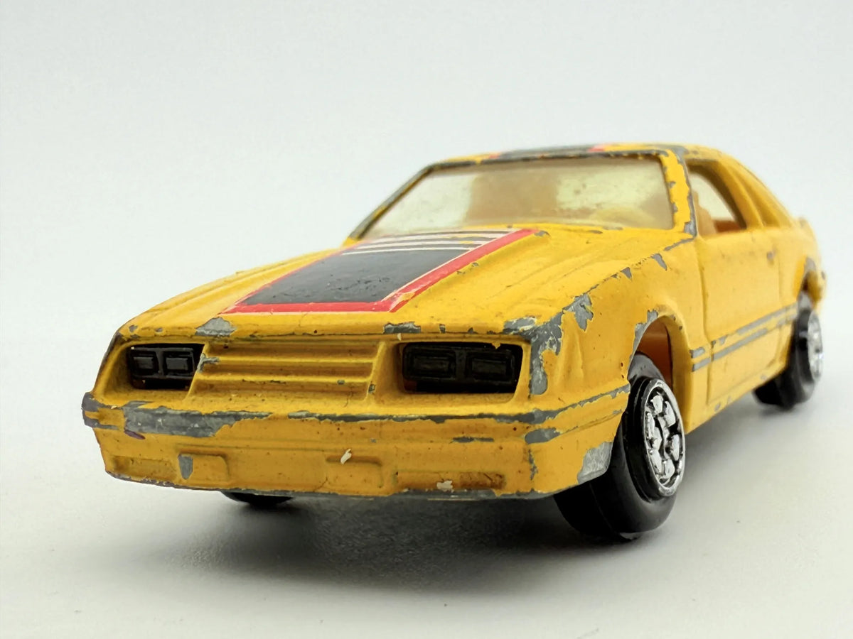 Ford Mustang Yatming Żółta 1:64 – zdjęcie 5