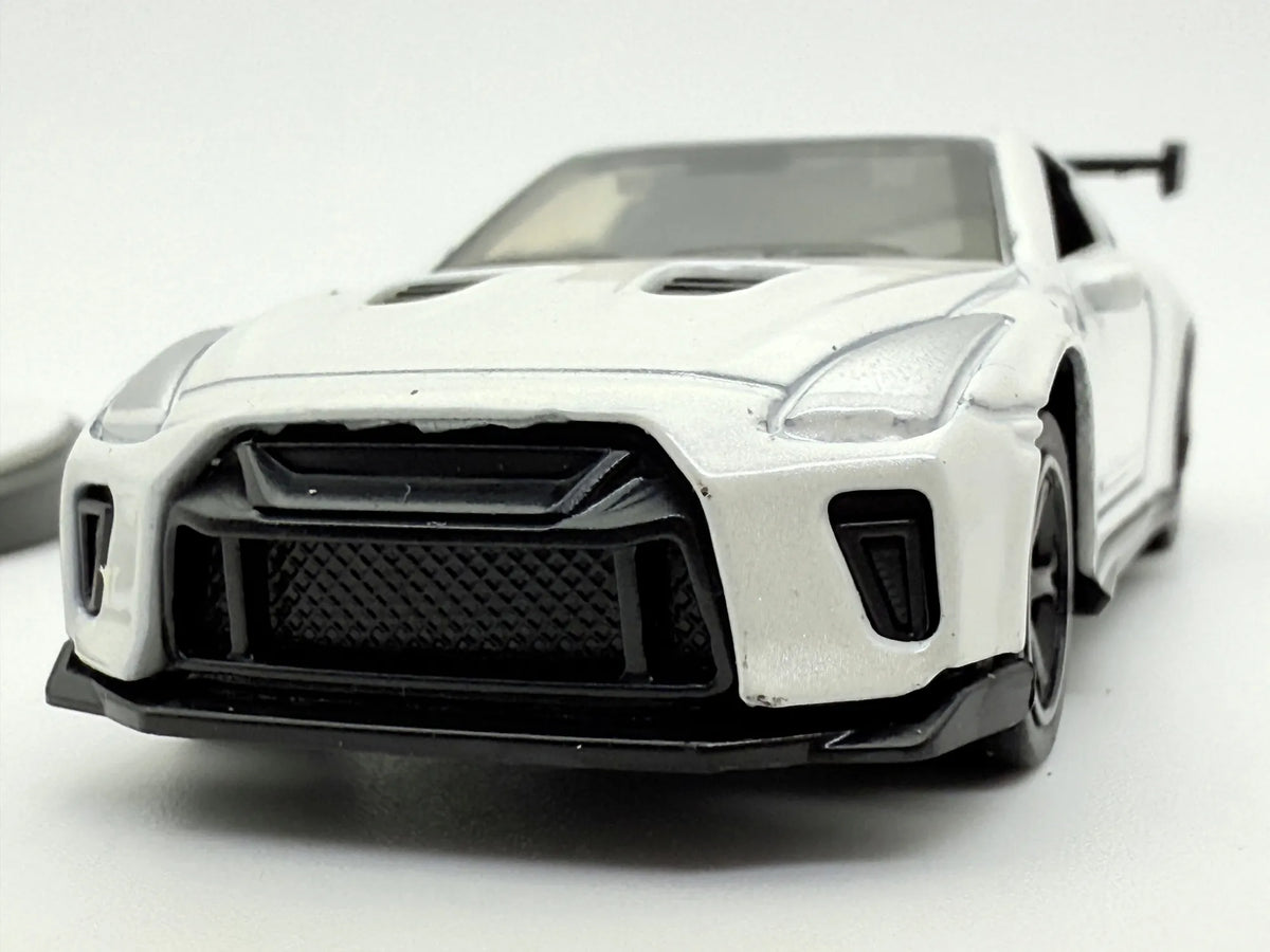 Nissan Gt-R Biały 1:64 + Stojak (Ekspozytor) na Model – zdjęcie 5