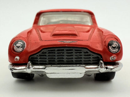 Aston Martin 1963 Db5 Hot Wheels Czerwony 1:64 – zdjęcie 6