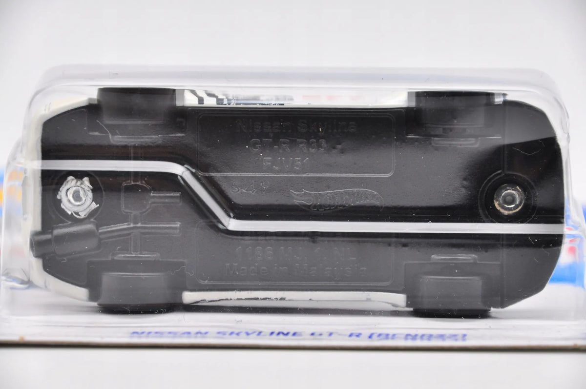 Nissan Skyline Gt-R (Bcnr33) HW J-IMPORTS Hot Wheels 2024 Biały 1:64 – zdjęcie 6