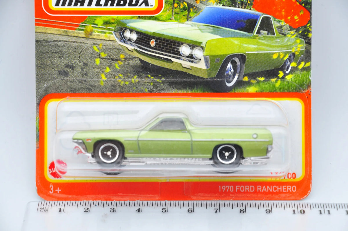Dodge Charger Zielony 1:64 – zdjęcie 6