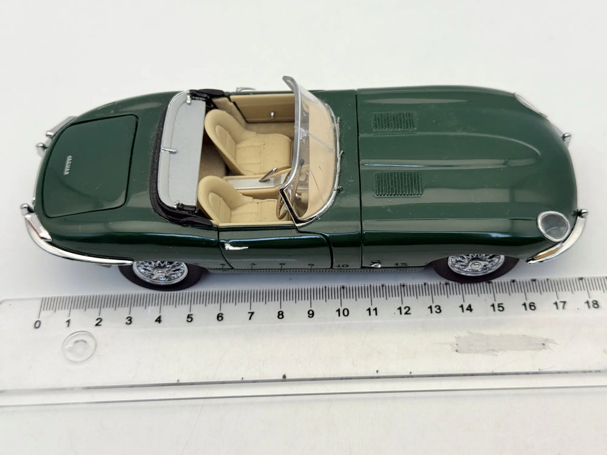 1961 Jaguar E-Type Franklin Mint Precision Models 1961 Zielony 1:24 – zdjęcie 6