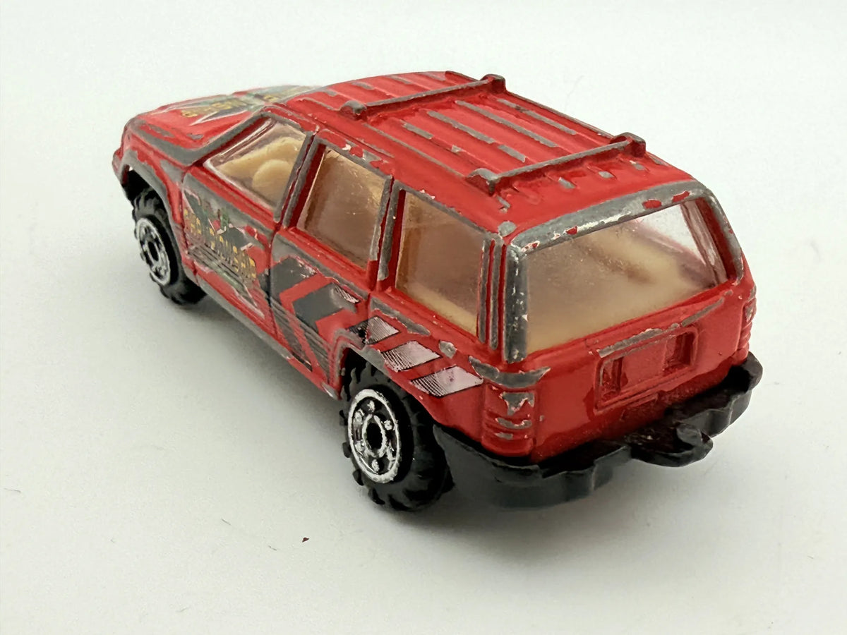 Suv Czerwony 1:64 – zdjęcie 6
