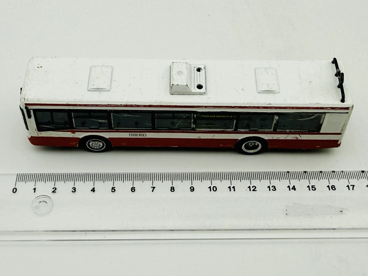 Solaris Trollino 12 1:64 Trolejbus Luzak Biały – zdjęcie 6