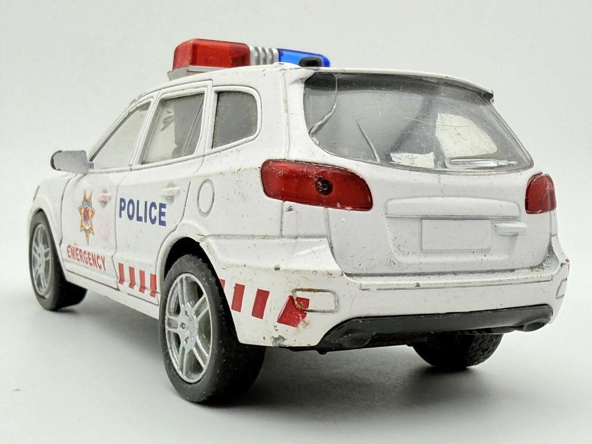 SAMOCHÓD POLICYJNY – SUV (STYLIZACJA NA AUDI Q7; MODEL 1:32 – zdjęcie 6