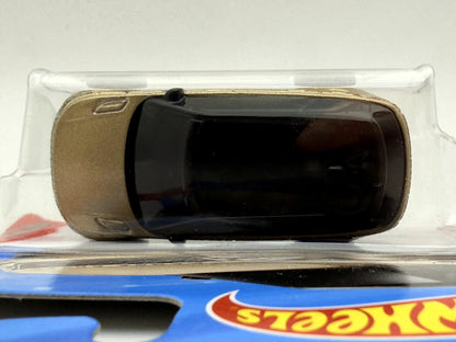 RANGE ROVER VELAR THEN AND NOW Hot Wheels 2025 Złoty 1:64 – zdjęcie 6