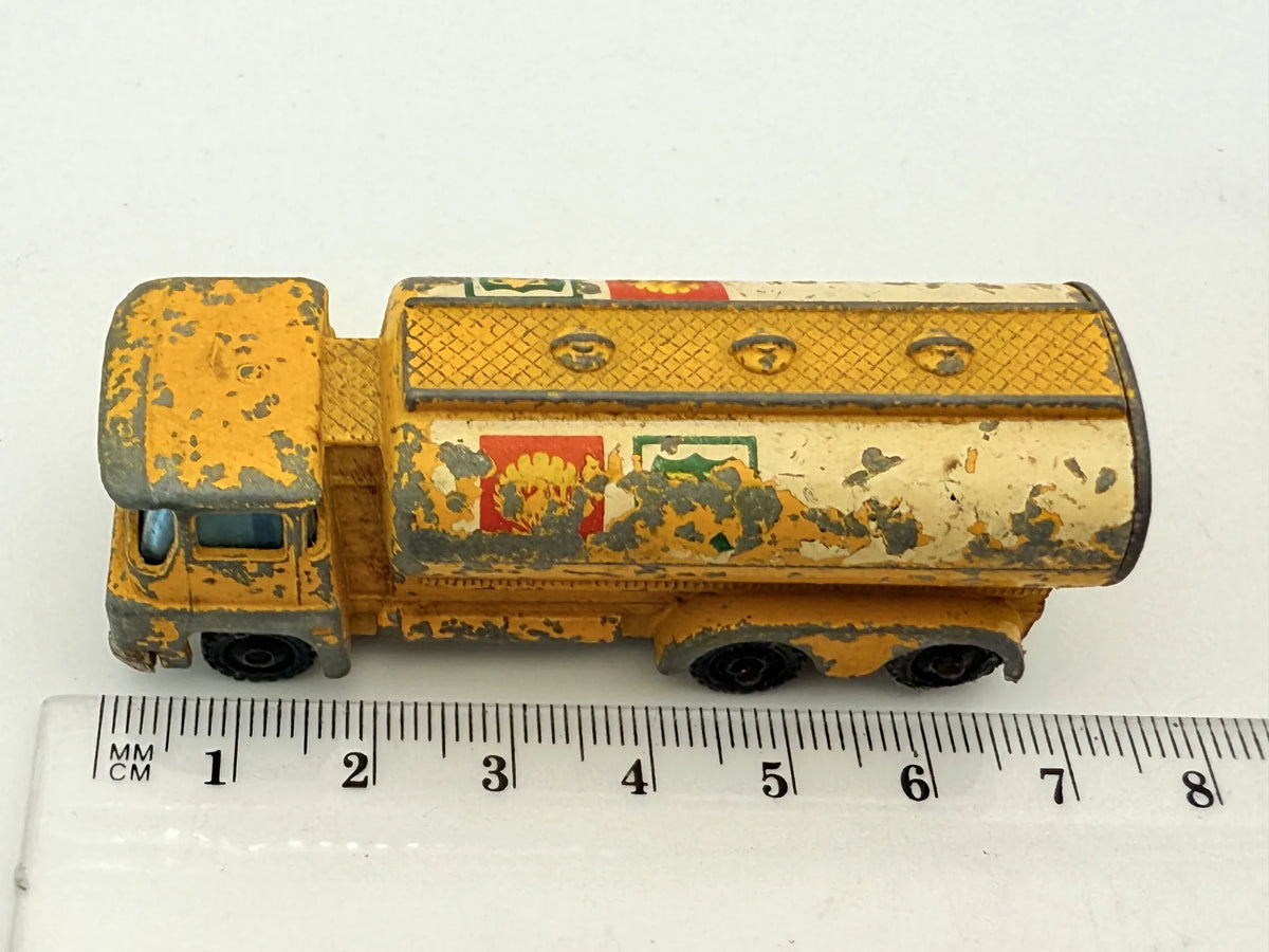Guy Warrior Tanker Żółta 1:64 Made in Wielka Brytania – zdjęcie 6