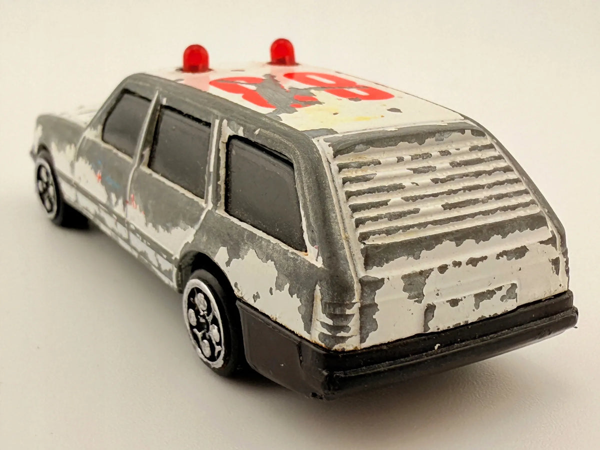AMBULANCE, Resoraki, Die cast 8917, Biały, 1:64 – zdjęcie 6
