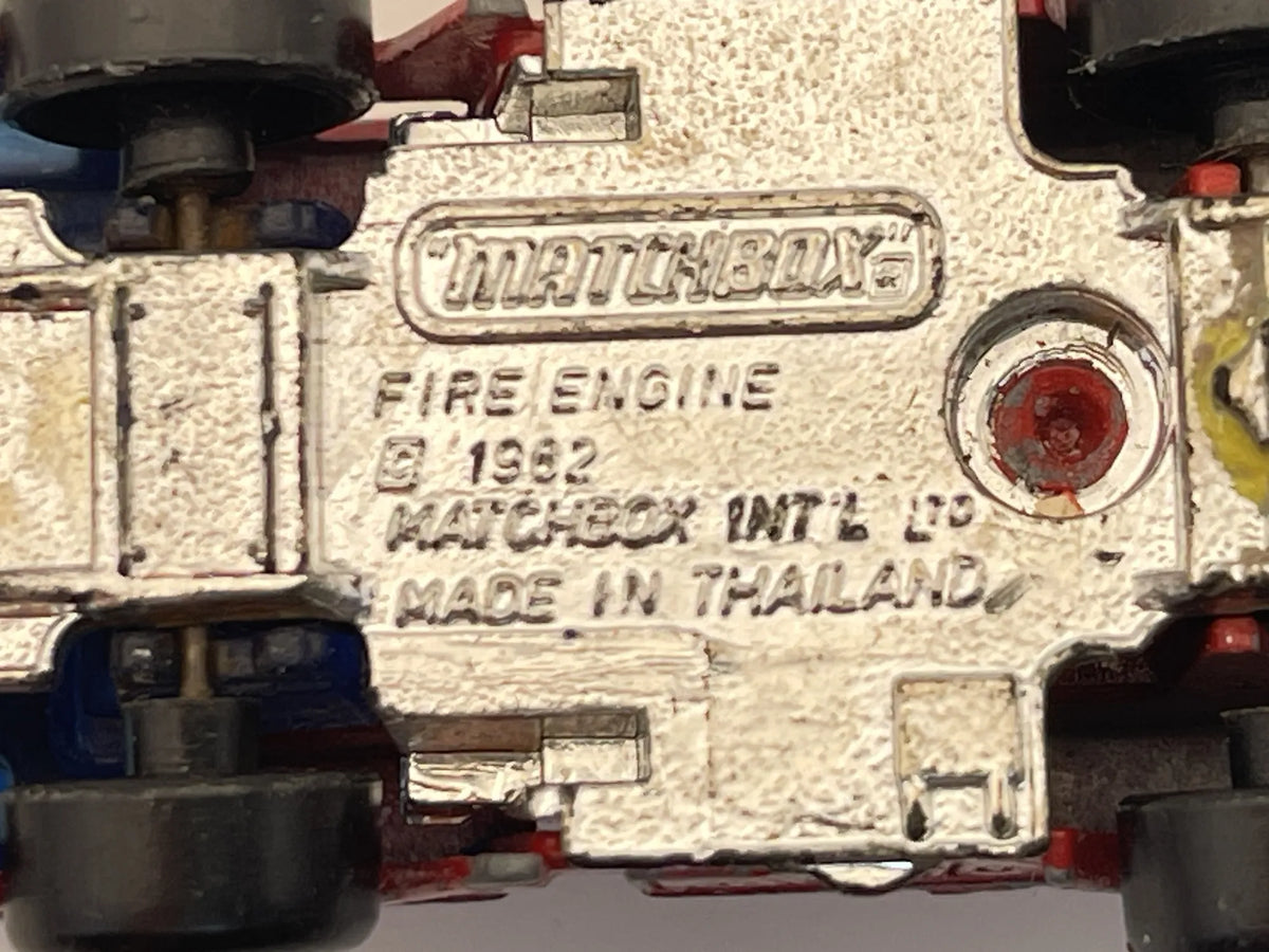 FIRE ENGINE, STRAŻ POŻARNA, Matchbox 1982, Die cast, Czerwony 1:64 Resoraki – zdjęcie 6