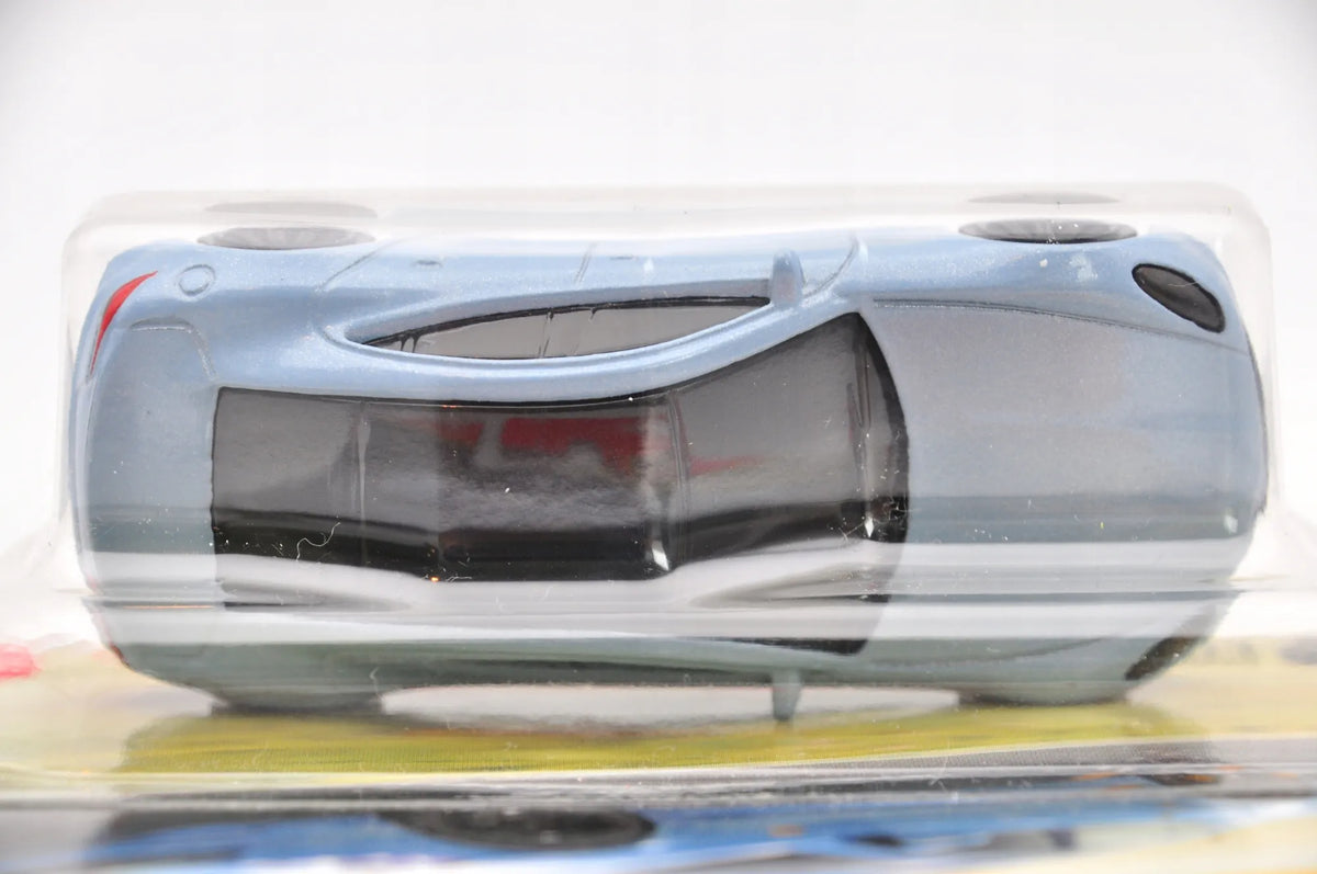 KARMA REVERO Matchbox 2024 Jasnoniebieski 1:64 – zdjęcie 6
