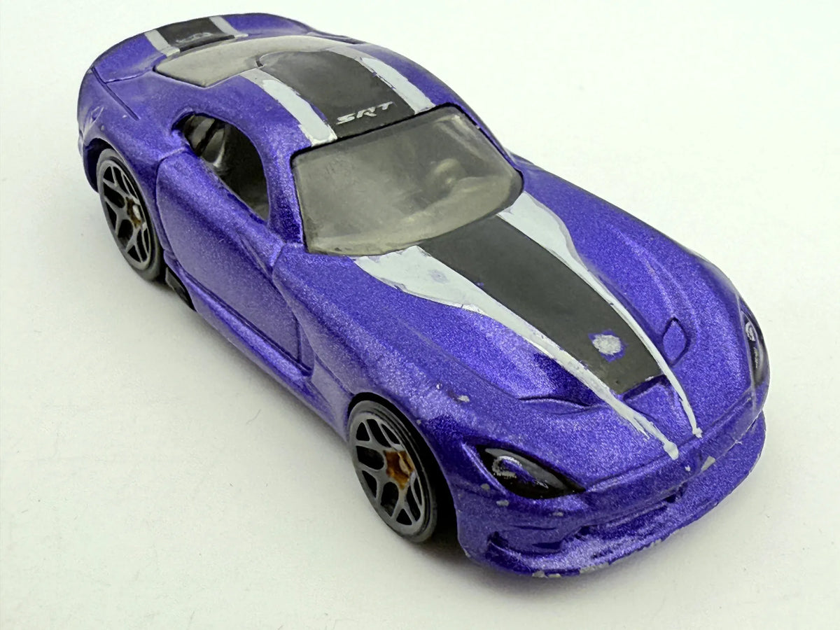 2013 Dodge Viper Hot Wheels Fioletowy 1:64 – zdjęcie 6