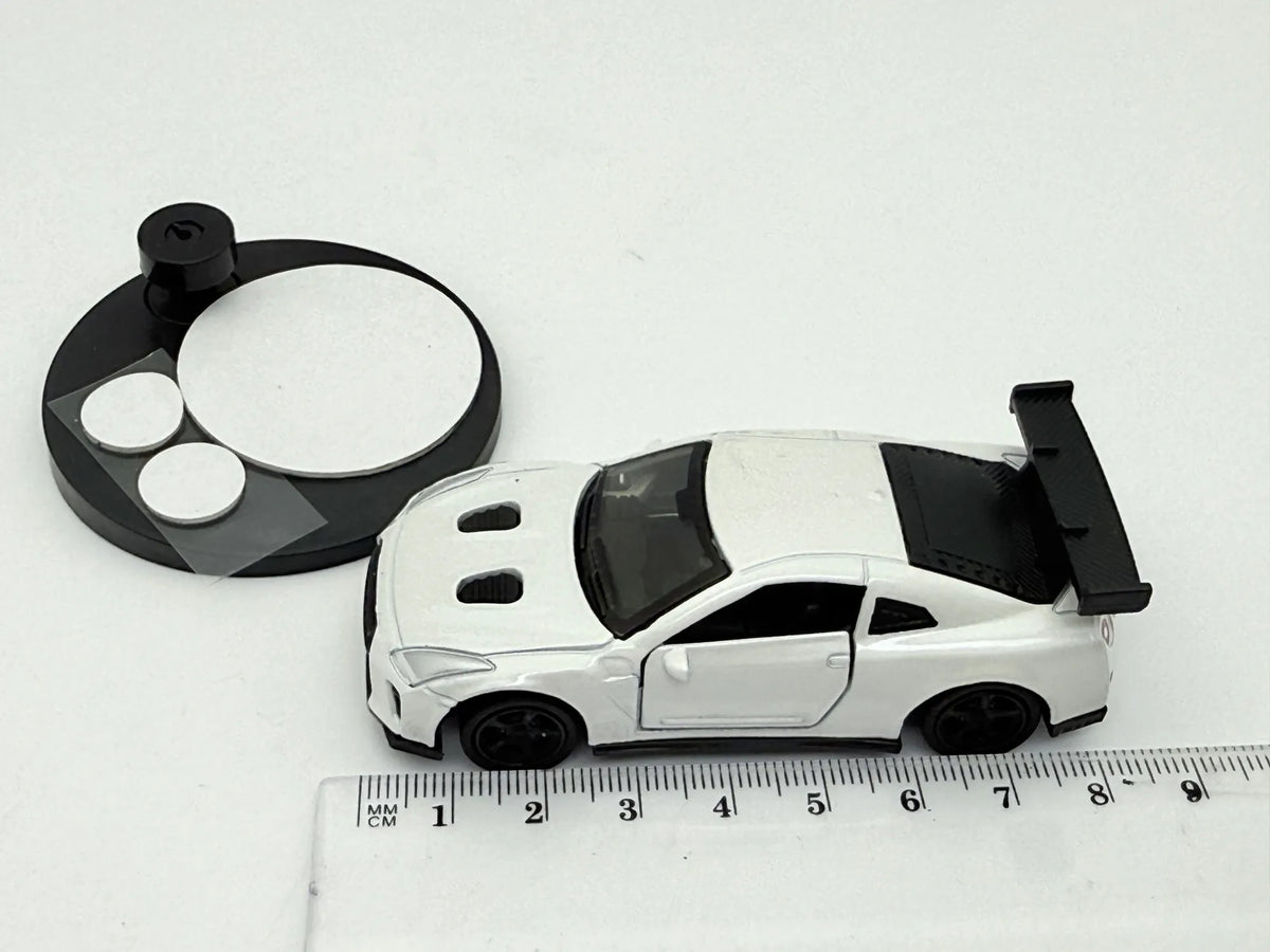 Nissan Gt-R Biały 1:64 + Stojak (Ekspozytor) na Model – zdjęcie 6