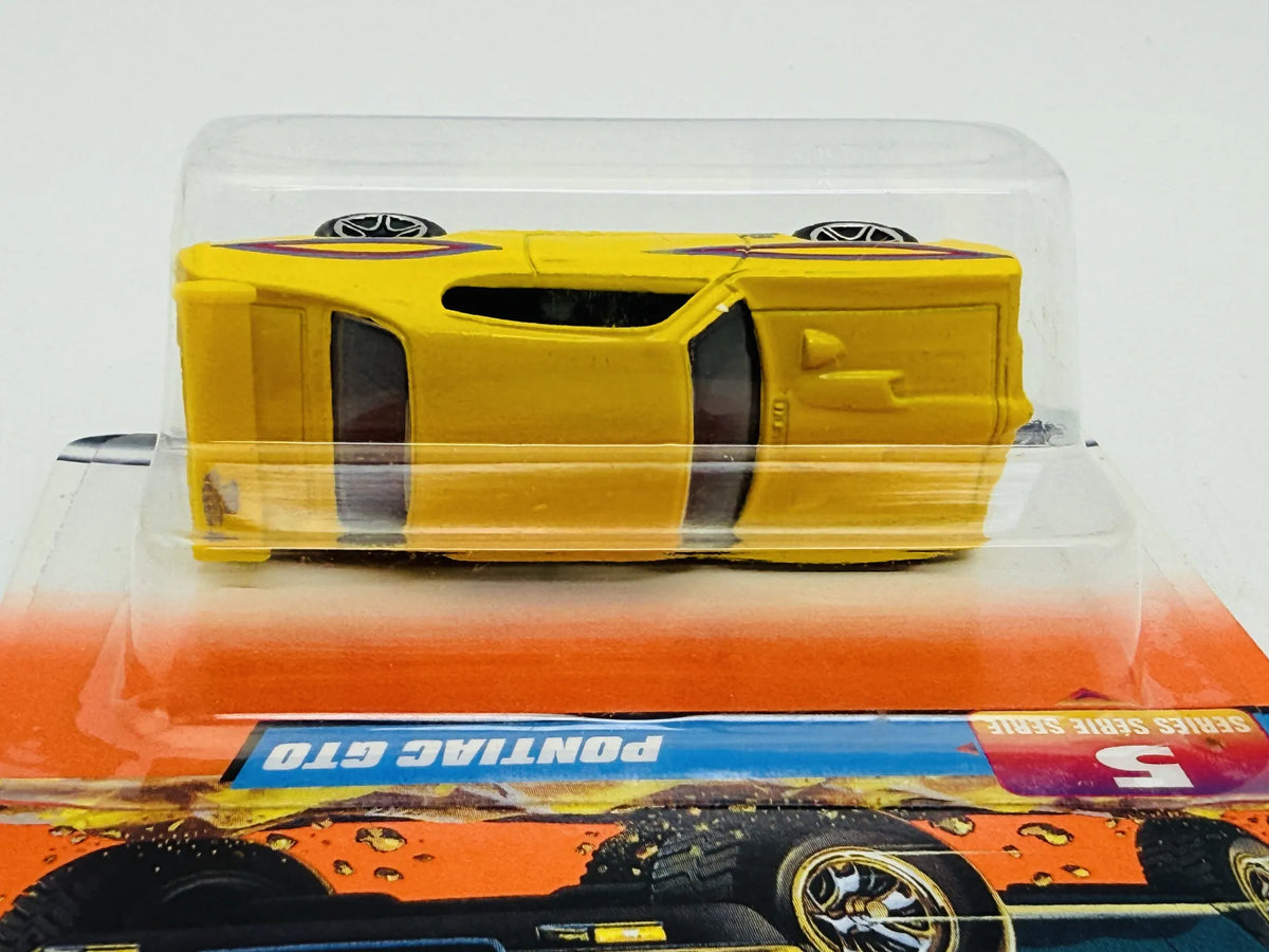Pontiac GTO Matchbox 1997 Matchbox Series 1:64 Blister Żółty Muscle Car – zdjęcie 6
