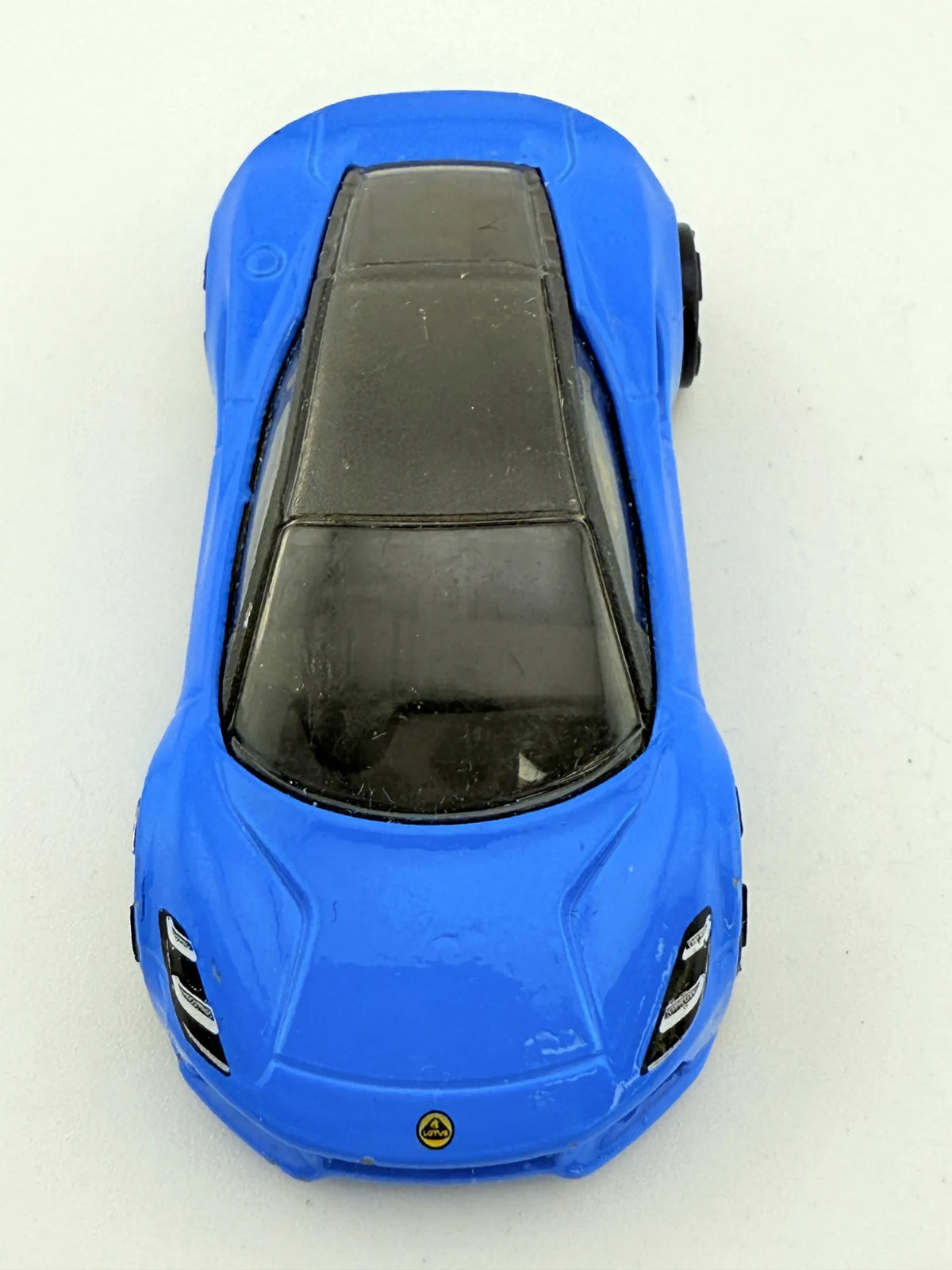 Lotus Emira Hot Wheels Niebieski 1:64 – zdjęcie 6