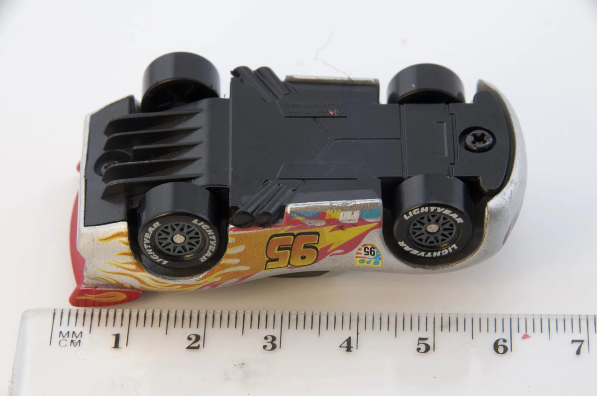 Zygzak Lightning Mcqueen Disney Srebrny 1:64 – zdjęcie 6