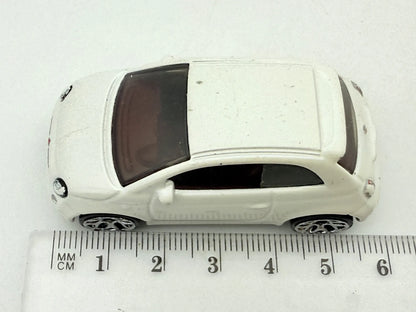 Fiat 500, Hot Wheels 2013, resoraki, die cast, 1:64, biały – zdjęcie 6