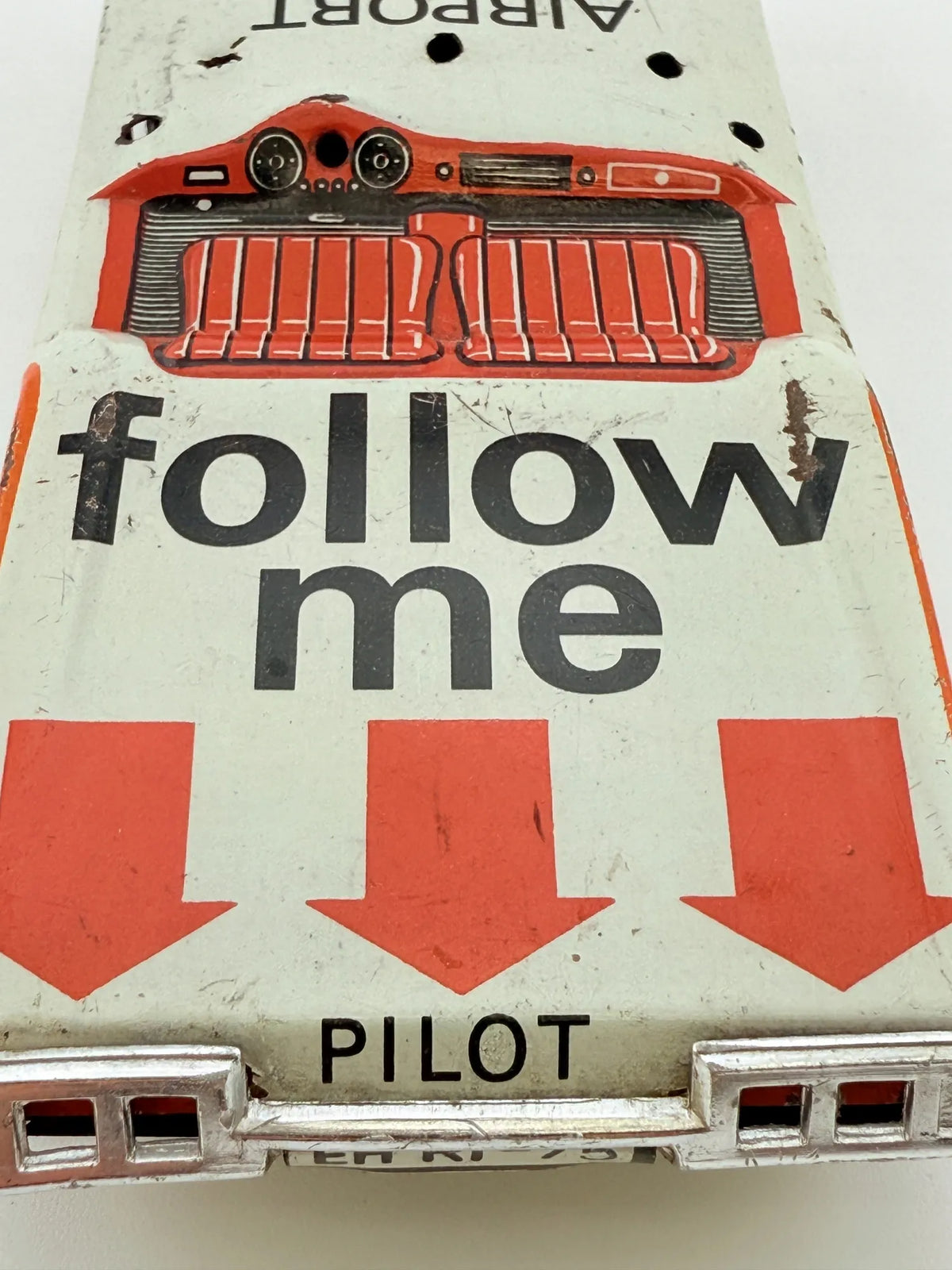Airport Follow Me Car Biały – zdjęcie 6