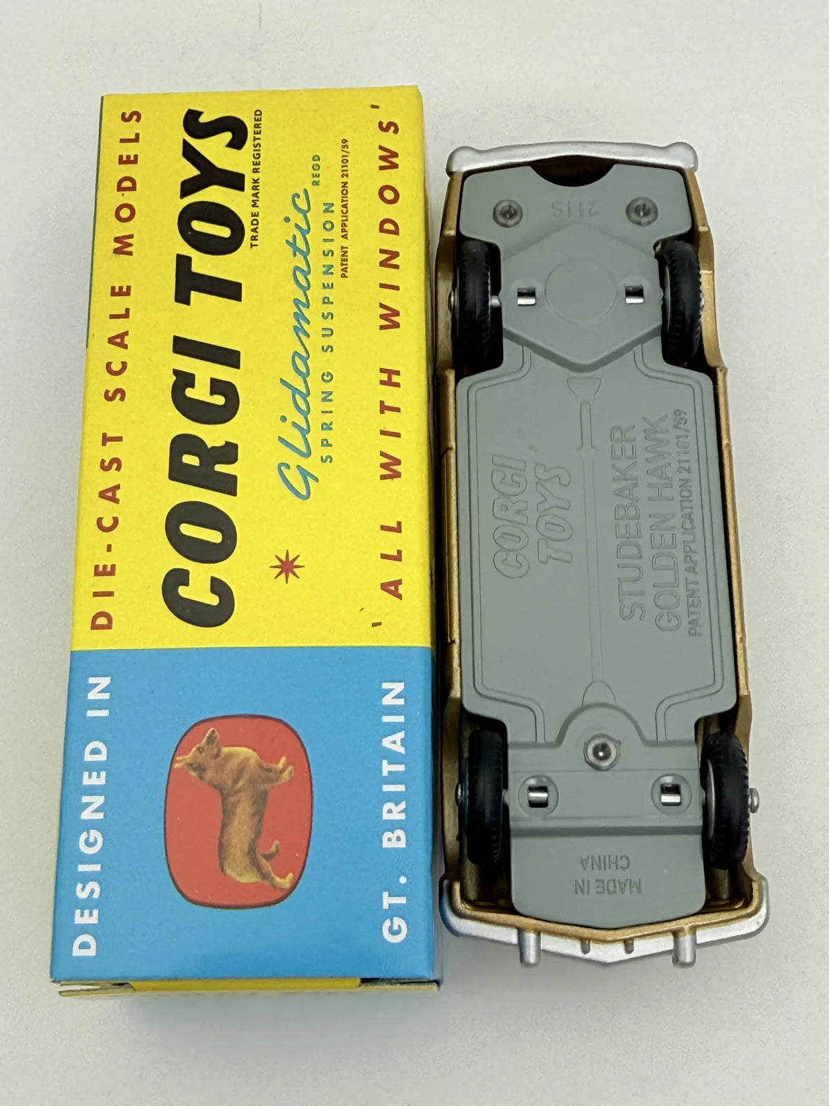 STUDEBAKER GOLDEN HAWK Corgi Złoty 1:43 – zdjęcie 6