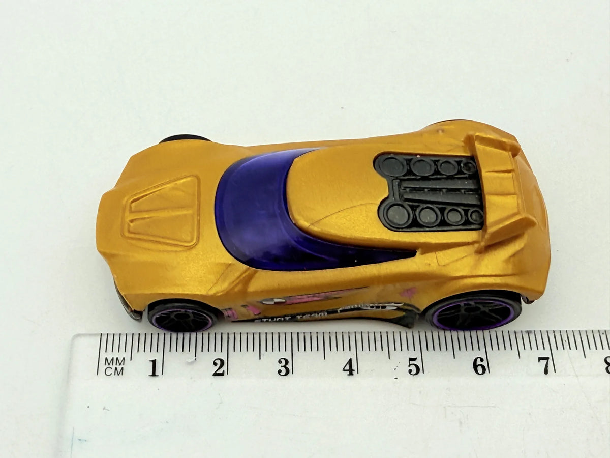 Chicane Hot Wheels Złoty 1:64 – zdjęcie 6
