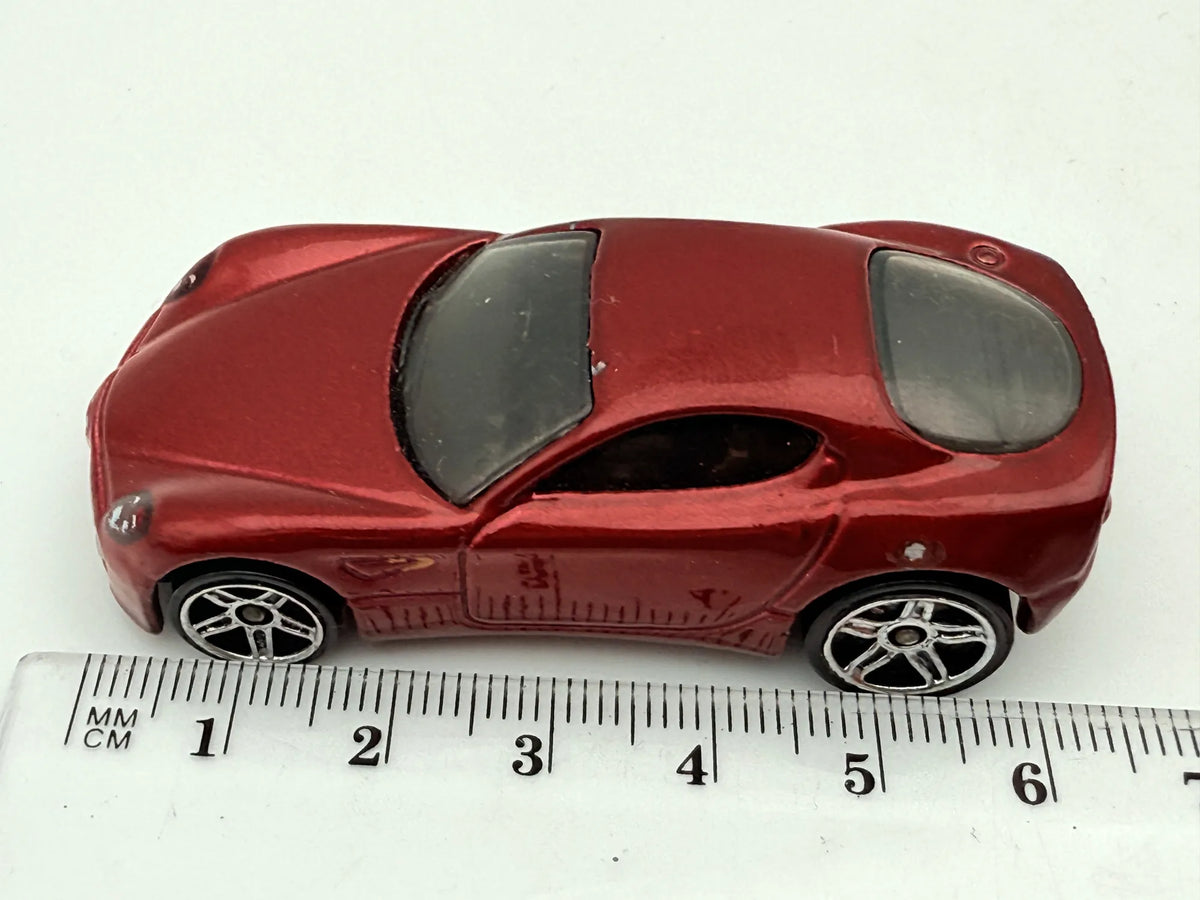 Alfa Romeo 8C Competizione Hot Wheels Czerwony 1:64 – zdjęcie 6