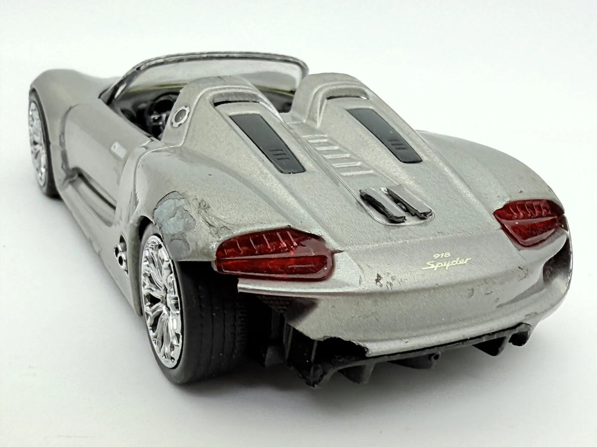 Porsche 918 Spyder Welly Srebrny 1:43 – zdjęcie 6