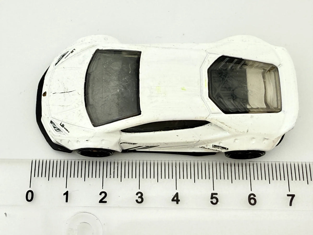 LB-WORKS LAMBORGHINI HURACAN COUPE, Hot Wheels 2020, No. GRX61, Biały, 1:64 – zdjęcie 6