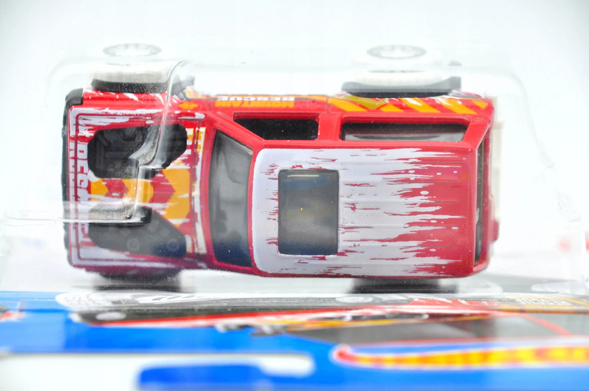 NISSAN PATROL CUSTOM Hot Wheels 2024 Czerwony 1:64 – zdjęcie 6