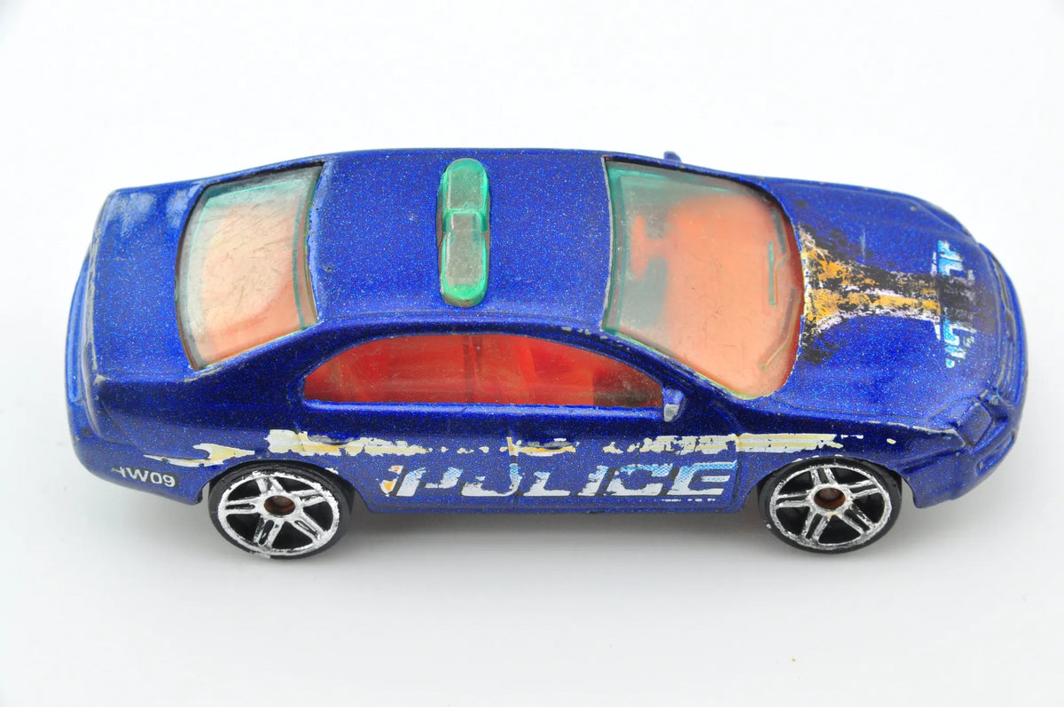 Ford Fusion, Hot Wheels, die cast resoraki, 1:64 – zdjęcie 6