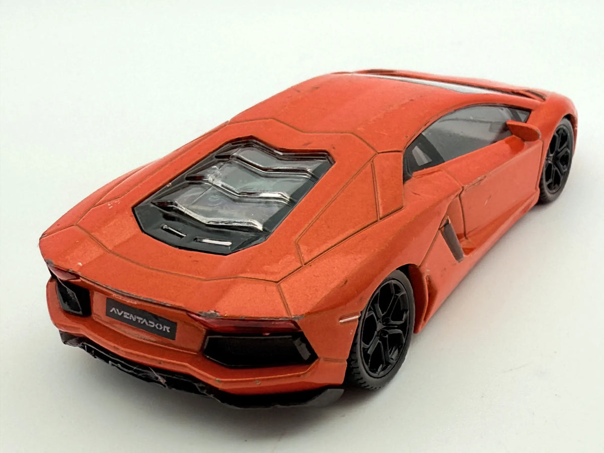 Lamborghini Aventador CoupeStan: kolekcjonerski – zdjęcie 6