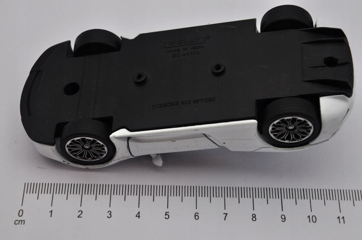 Porsche 918 Spyder Welly Biały 1:43 – zdjęcie 6