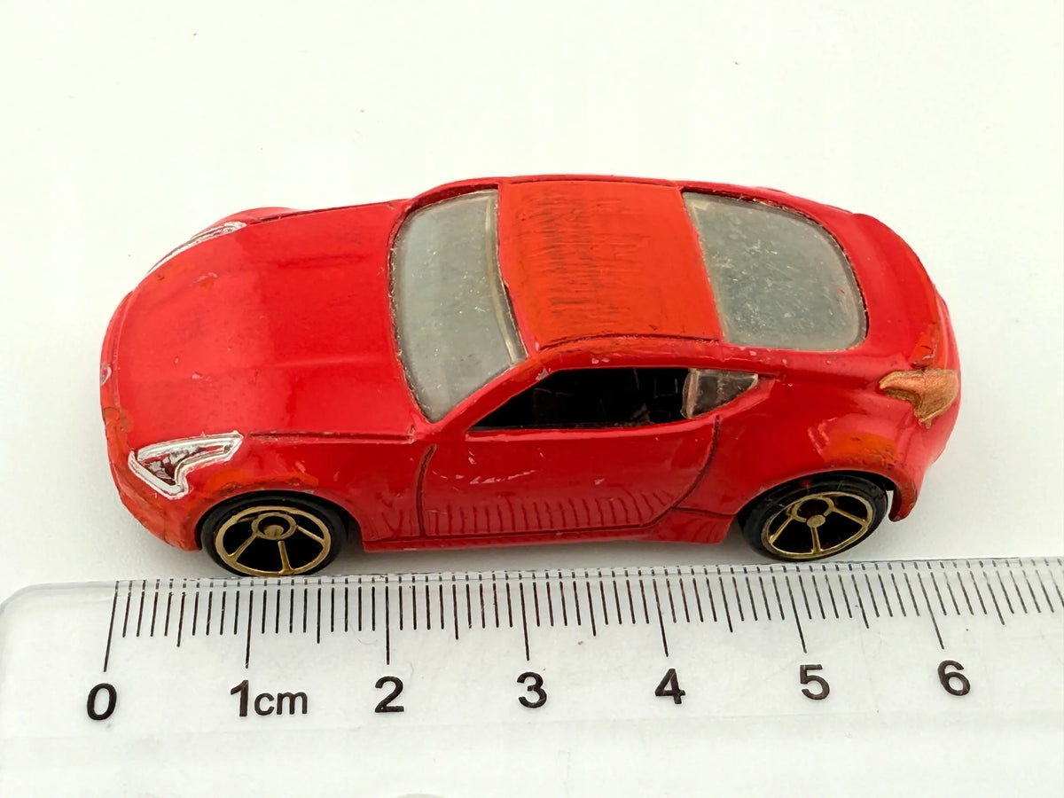 Nissan 370Z Hot Wheels Czerwony 1:64 – zdjęcie 6