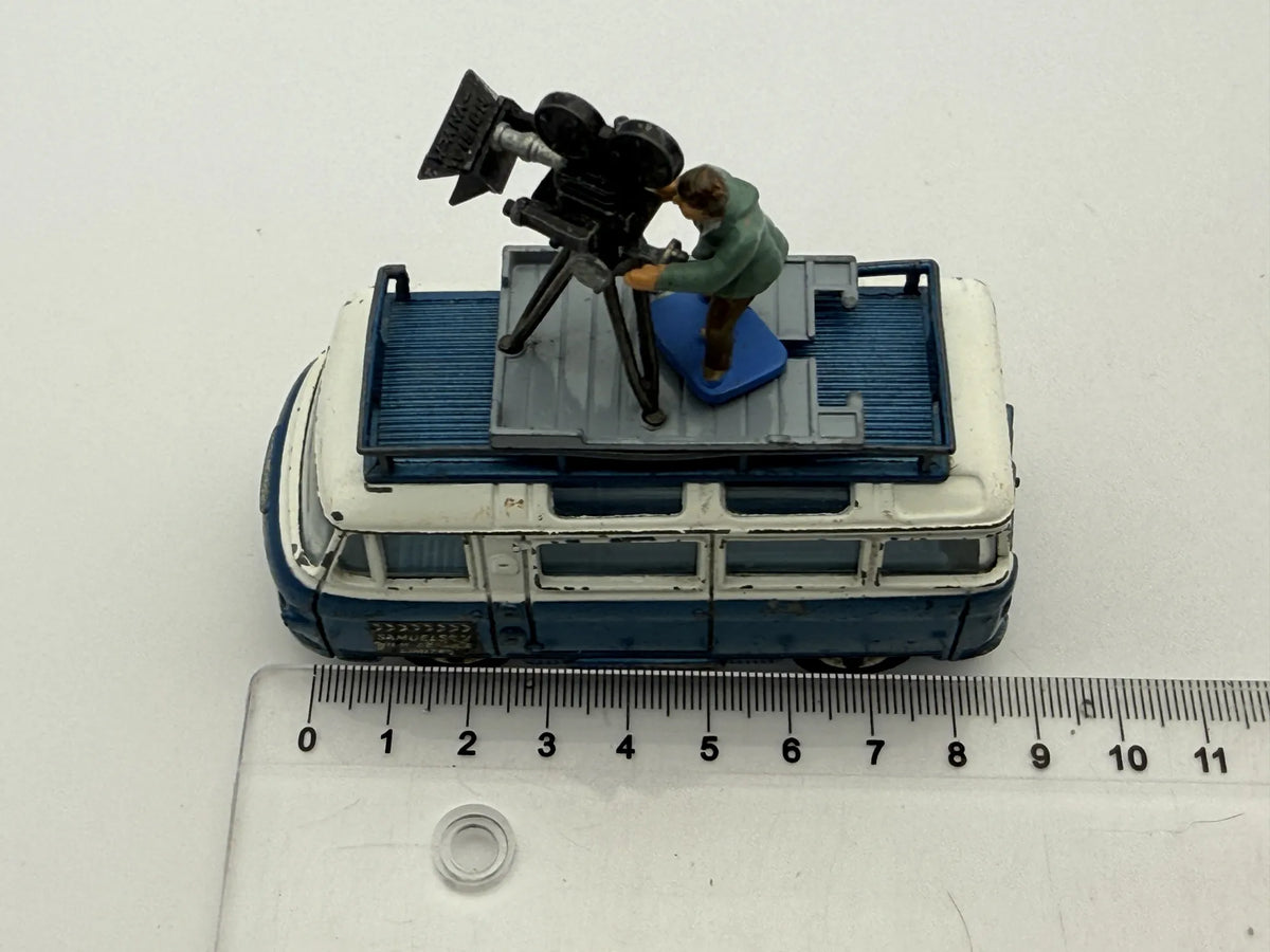 Commer Bus Samuelson Film Services z kamerzystą Corgi 1:49 Great Britain – zdjęcie 6