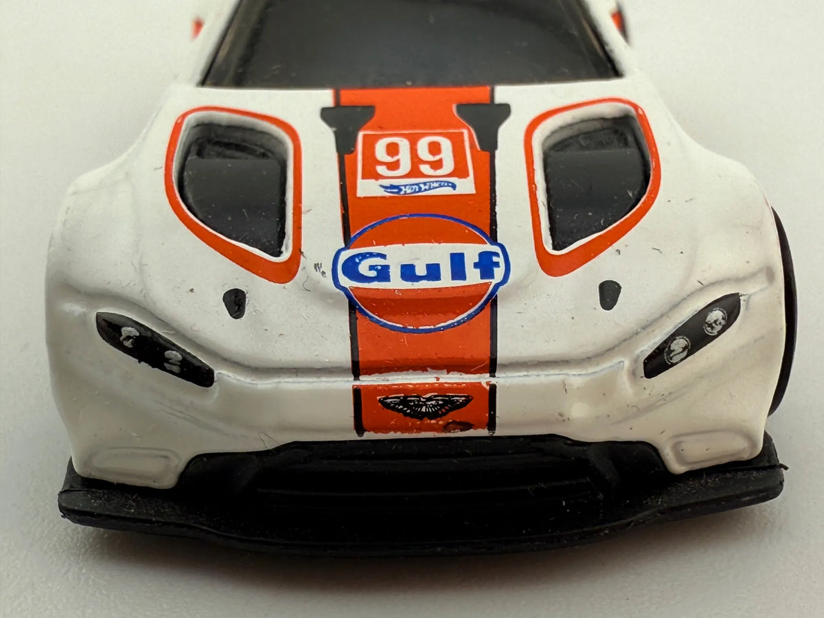 Aston Martin Vantage Gte Hot Wheels 2021 Biały 1:60 – zdjęcie 6