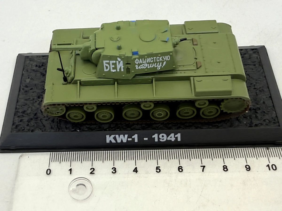 Czołg Sowiecki KW-1 z 1941 r Tanks of the World Wojsko AmerCom Zielony 1:72 – zdjęcie 6