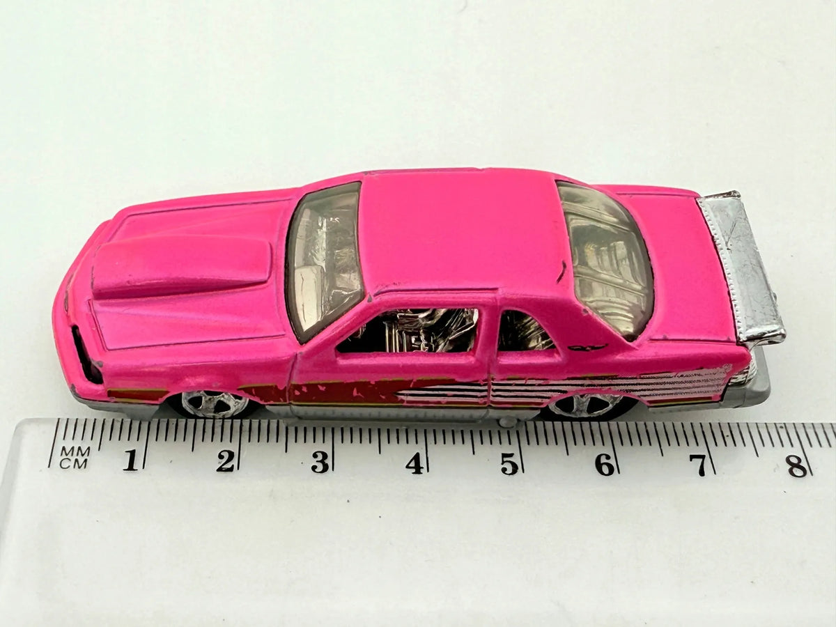 1988 FORD T-BIRD Hot Wheels 2022 Różowy 1:64 – zdjęcie 6