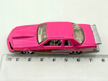 1988 FORD T-BIRD Hot Wheels 2022 Różowy 1:64 – zdjęcie 6
